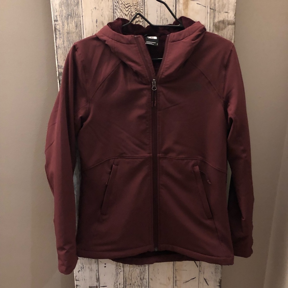 NWOT North Face Burgundy Fleece Coat with hood. (Shlebe Rashel Hoodie)